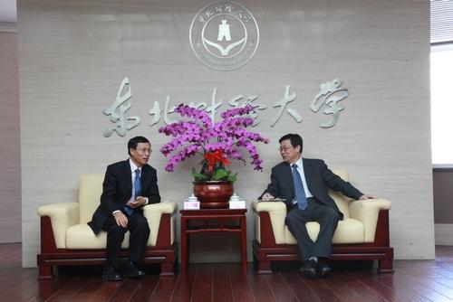 校领导会见中国建设银行校园招聘宣讲团成员 